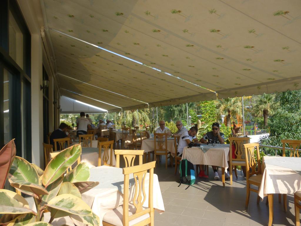 Hotel Rossi Vlore Ngoại thất bức ảnh